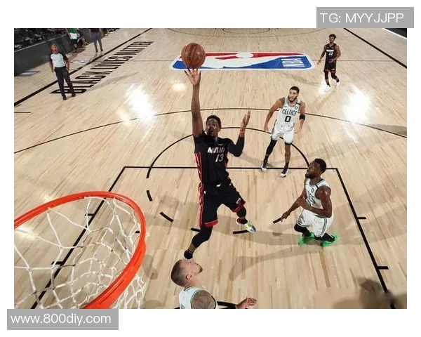 湖人热火对决精彩回顾10月7日比赛录像全程分析与亮点集锦 湖人热火对决精彩回顾10月7日比赛录像全程分析与亮点集锦