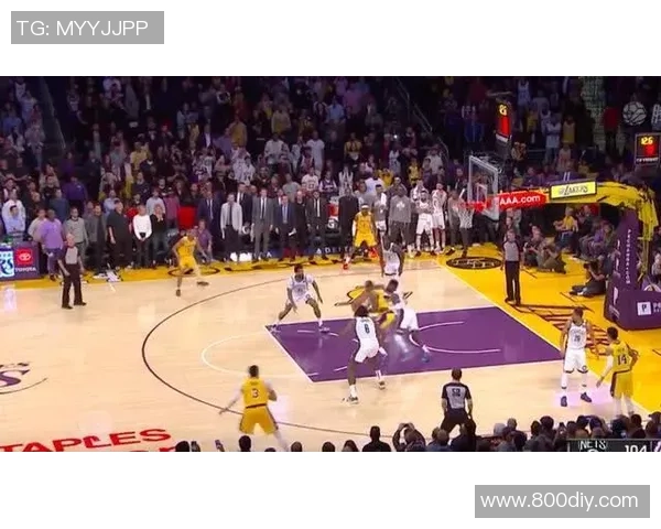 湖人凯尔特人总决赛首战激战正酣历史宿敌再度交锋引发球迷热议 湖人凯尔特人总决赛首战激战正酣历史宿敌再度交锋引发球迷热议